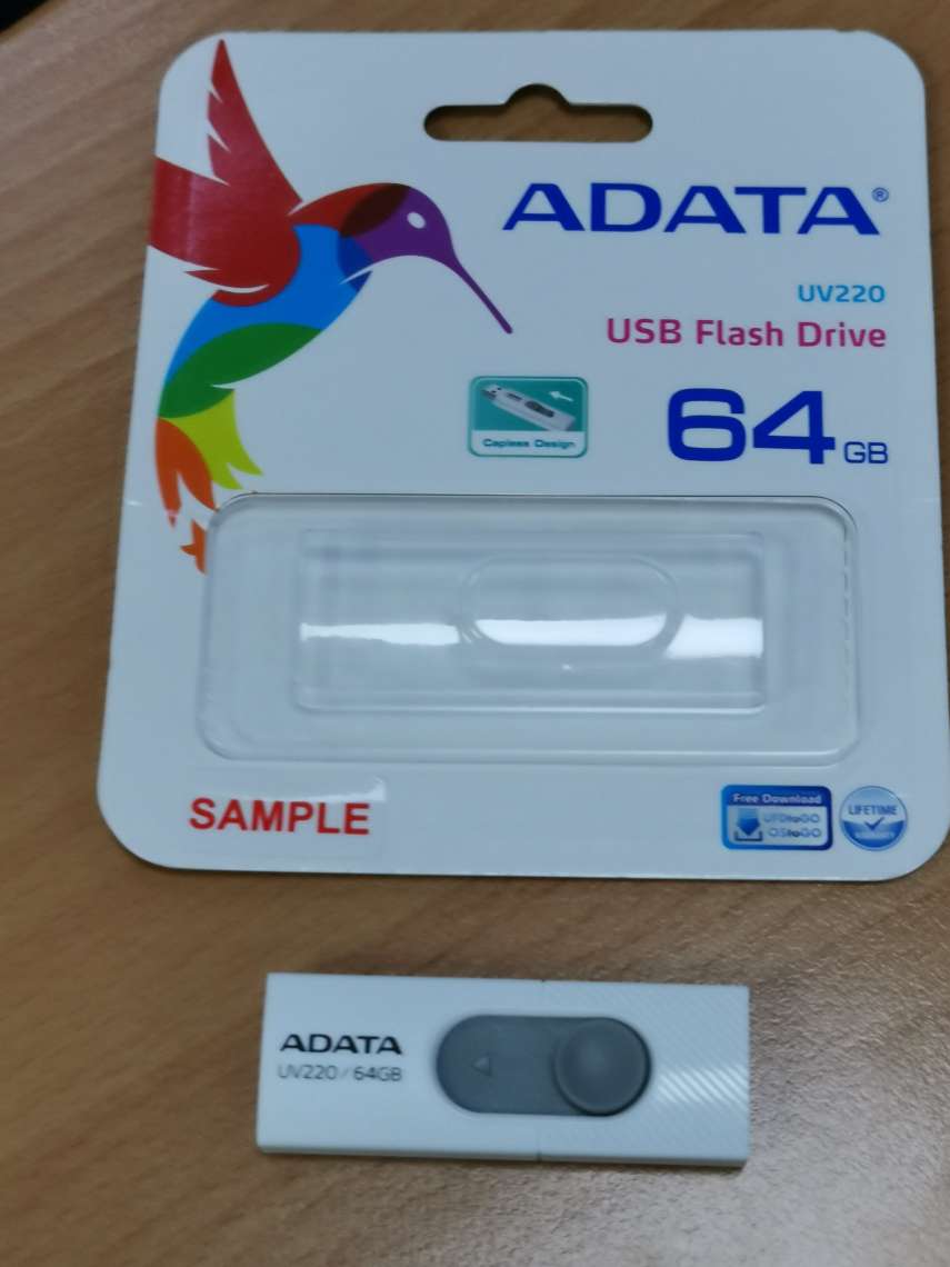 USB kľúč A-DATA UV220, 64 GB, USB 2.0, biely