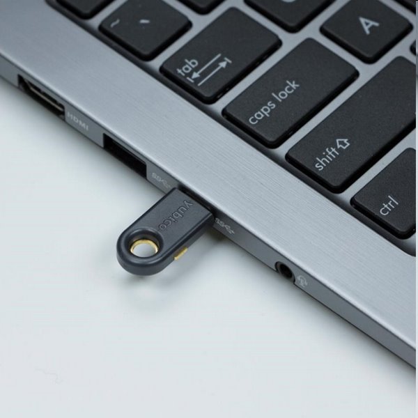YubiKey 5C USB-C kľúč pre hardvérovú autentifikáciu