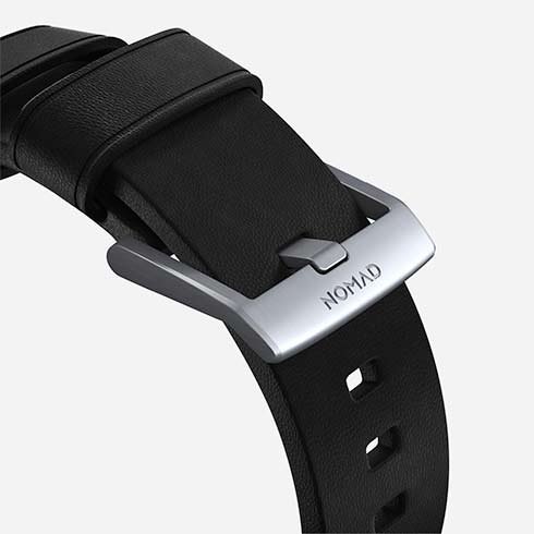 Športový kožený remienok Nomad pre Apple Watch 42/44 mm, čierno/strieborný