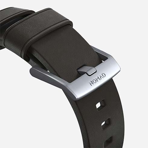 Športový kožený remienok Nomad pre Apple Watch 42/44 mm, mocha/strieborný